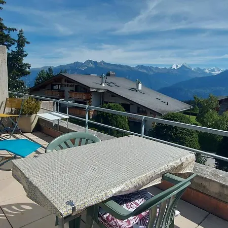Vue Degagee Jeanne D'arc * Crans-Montana
