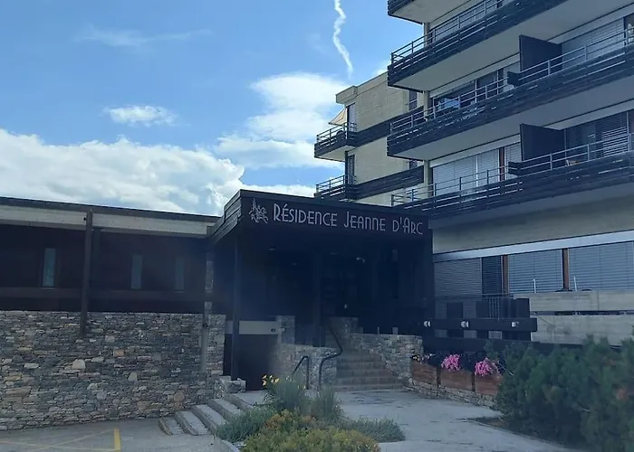 Vue Degagee Jeanne D'arc Daire Crans-Montana