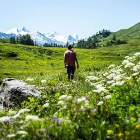 Vue Degagee Jeanne D'arc 아파트 *